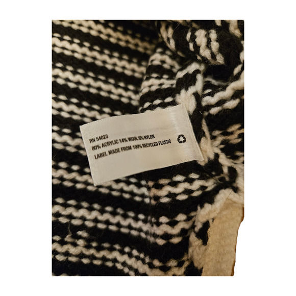 Gap XS Black and White Striped Knit Long Sleeve Pullover Sweater - Picture 4 of 8